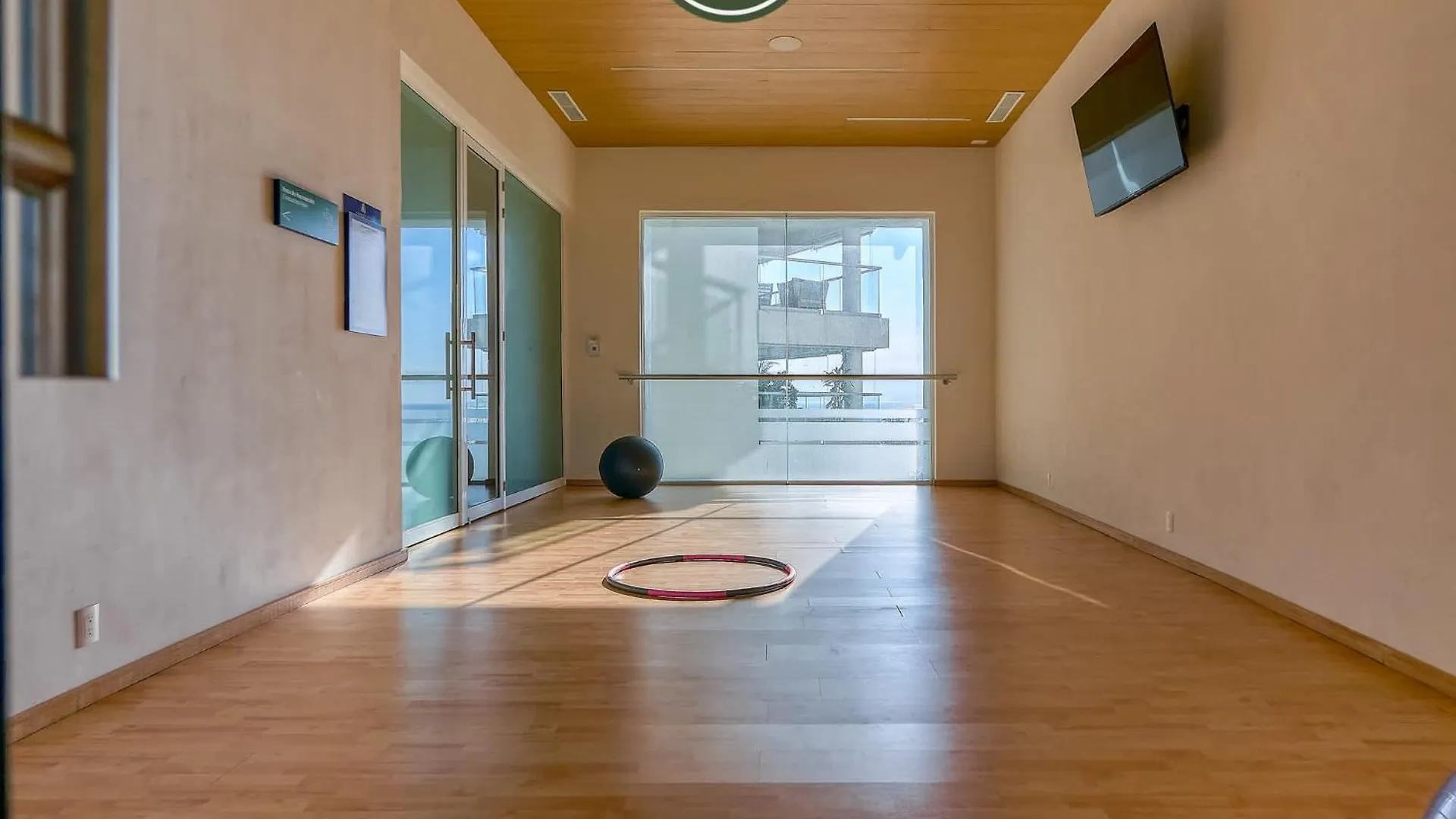 Apartment 1 Bedroom Condo With Amazing Bay View - Beach - Pools Puerto Vallarta