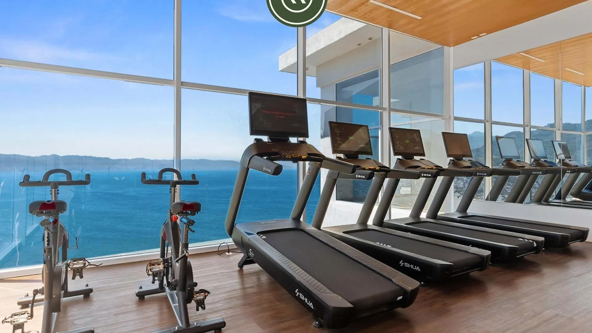 1 Bedroom Condo With Amazing Bay View - Beach - Pools Puerto Vallarta Apartment