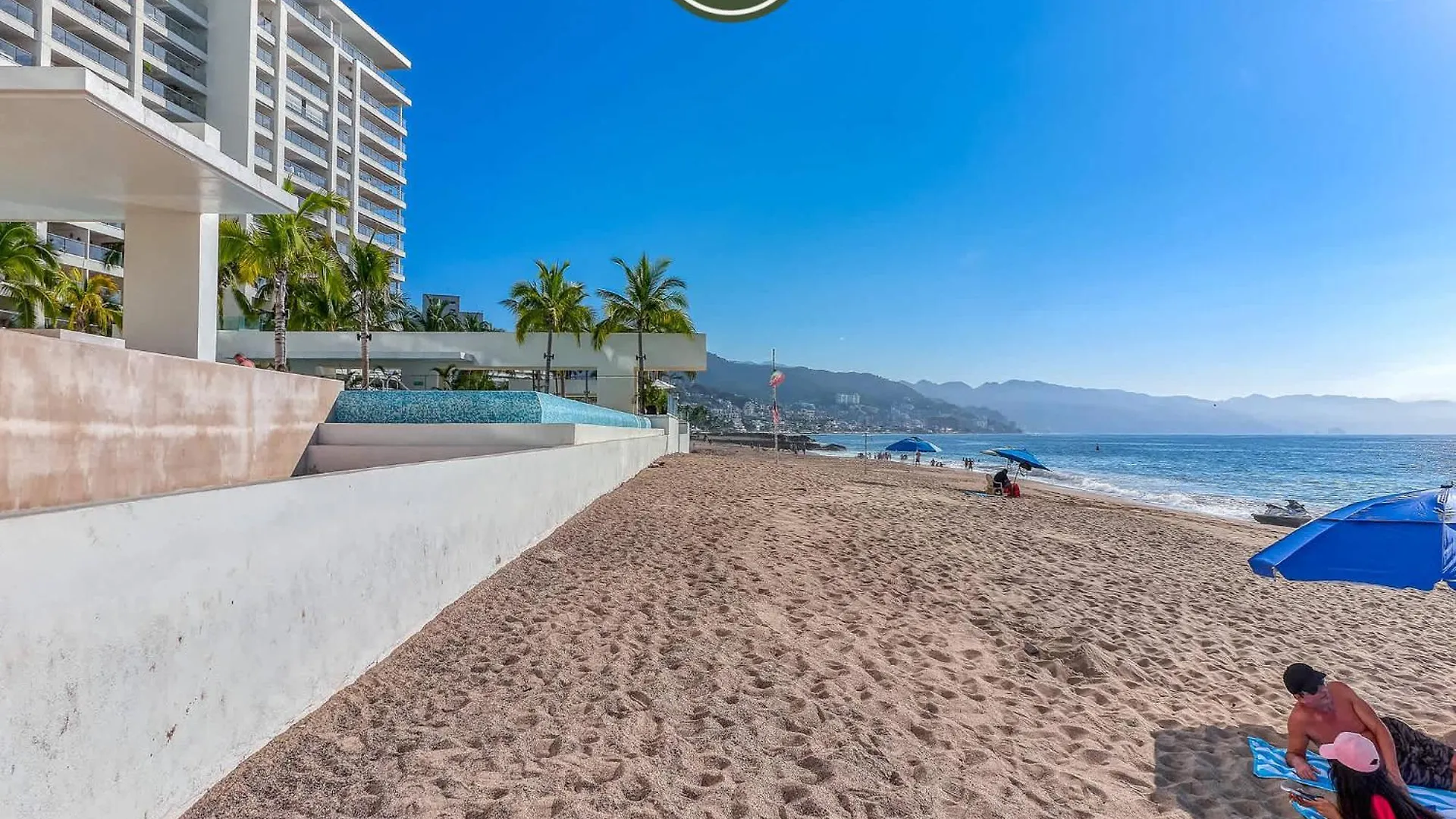 1 Bedroom Condo With Amazing Bay View - Beach - Pools Puerto Vallarta