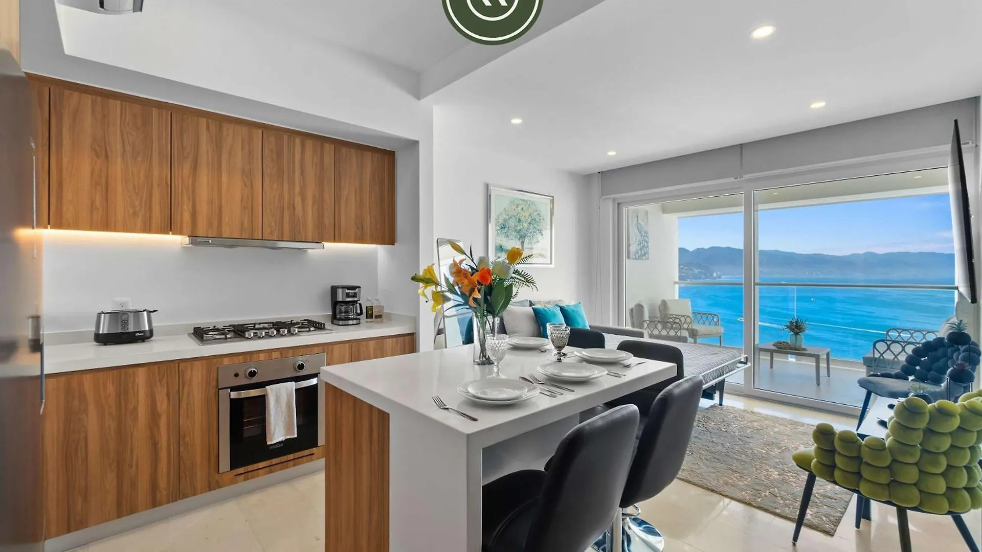 1 Bedroom Condo With Amazing Bay View - Beach - Pools Puerto Vallarta Apartment